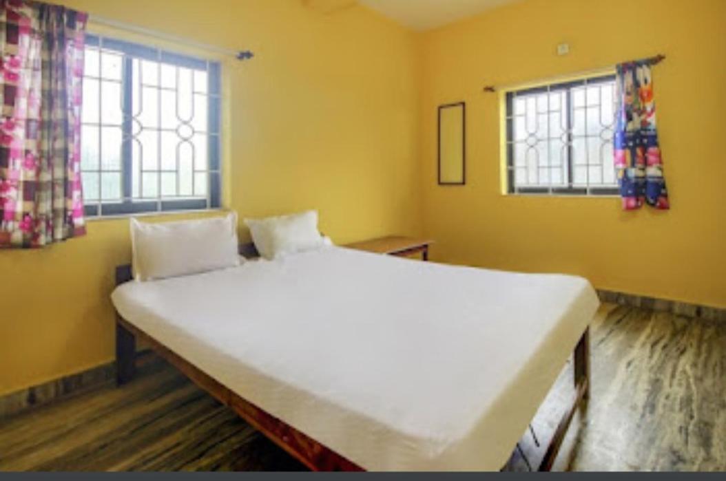 Radhabai Hotel アランボル エクステリア 写真