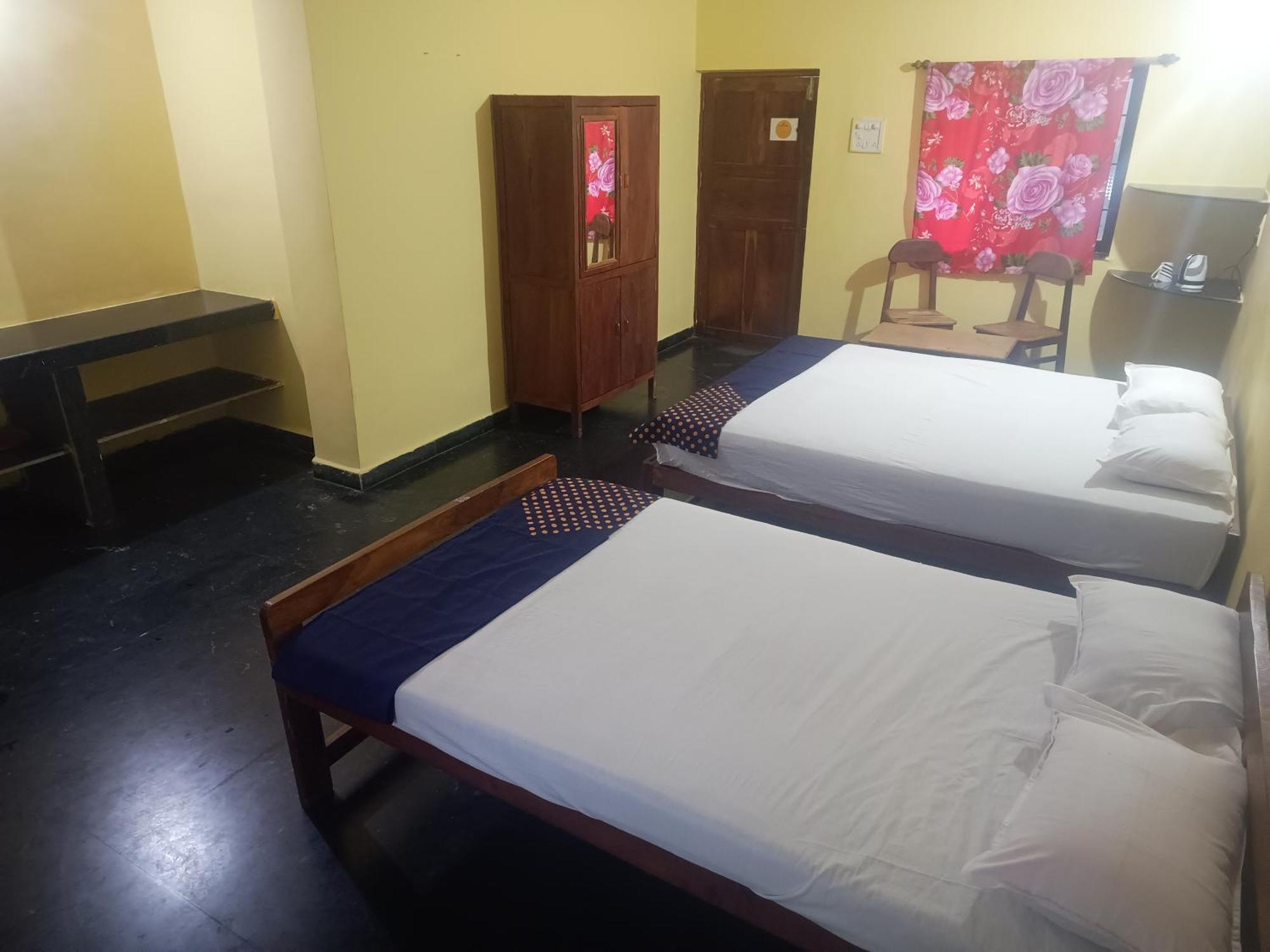 Radhabai Hotel アランボル 部屋 写真