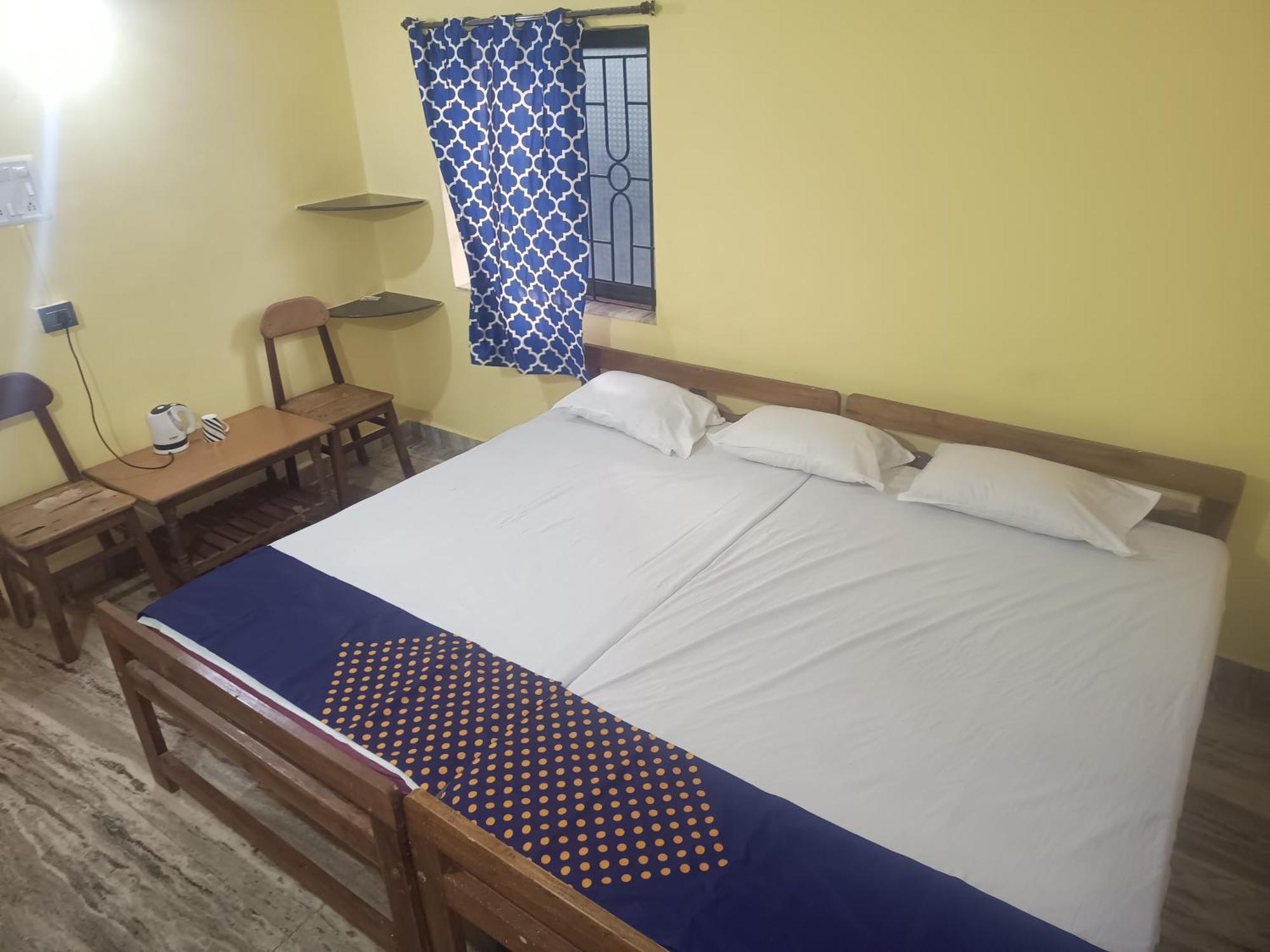 Radhabai Hotel アランボル 部屋 写真